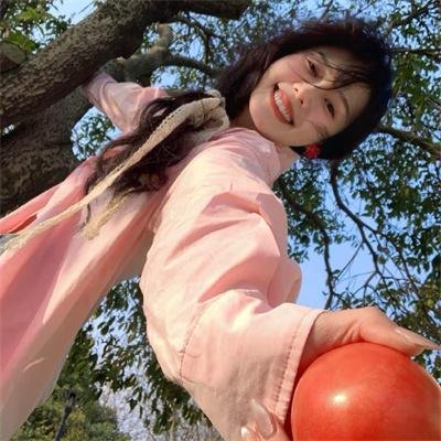 蒙娜丽莎与血月